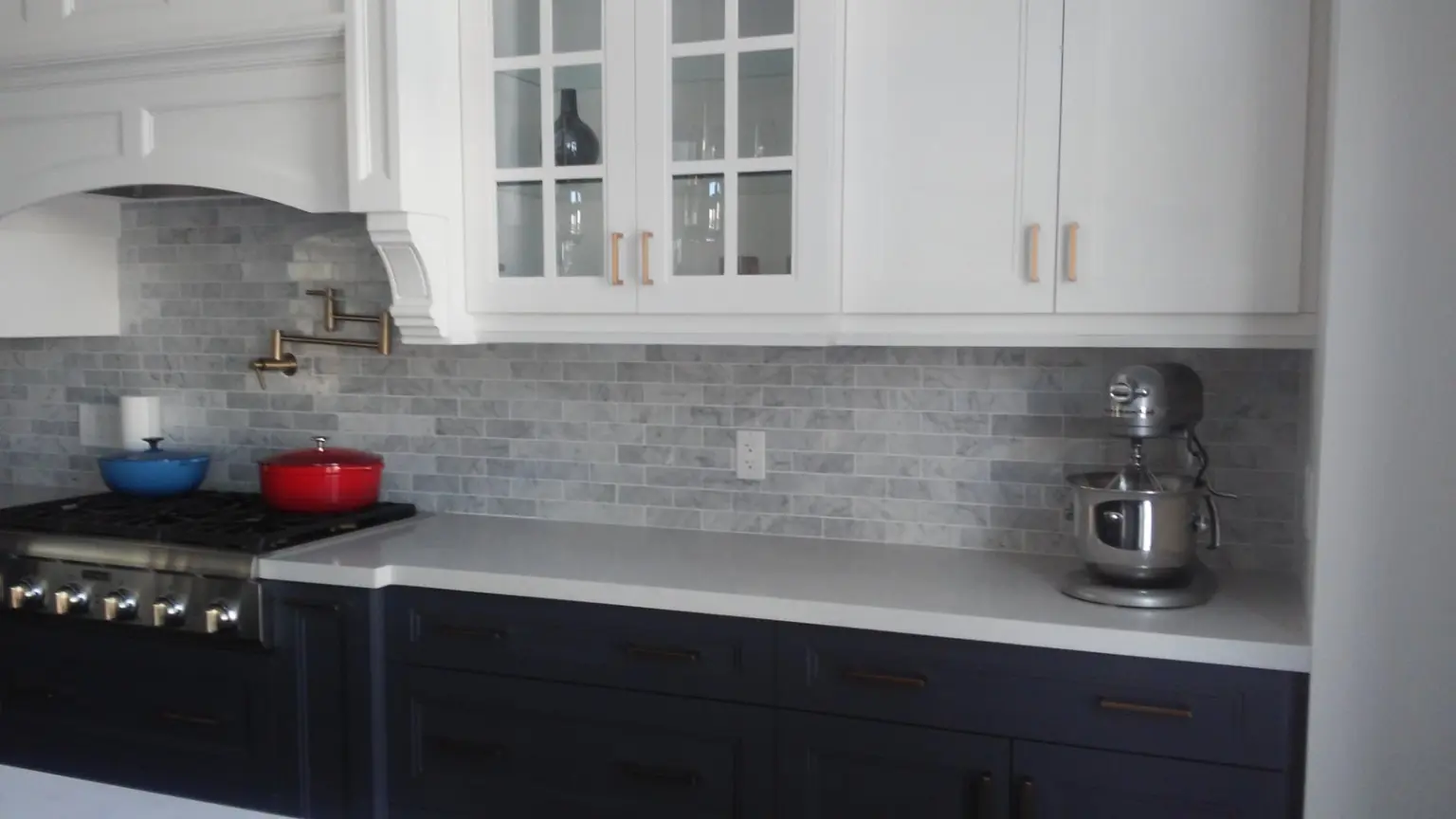 Clean kitchen during weekly recurring cleaning service in Pickering